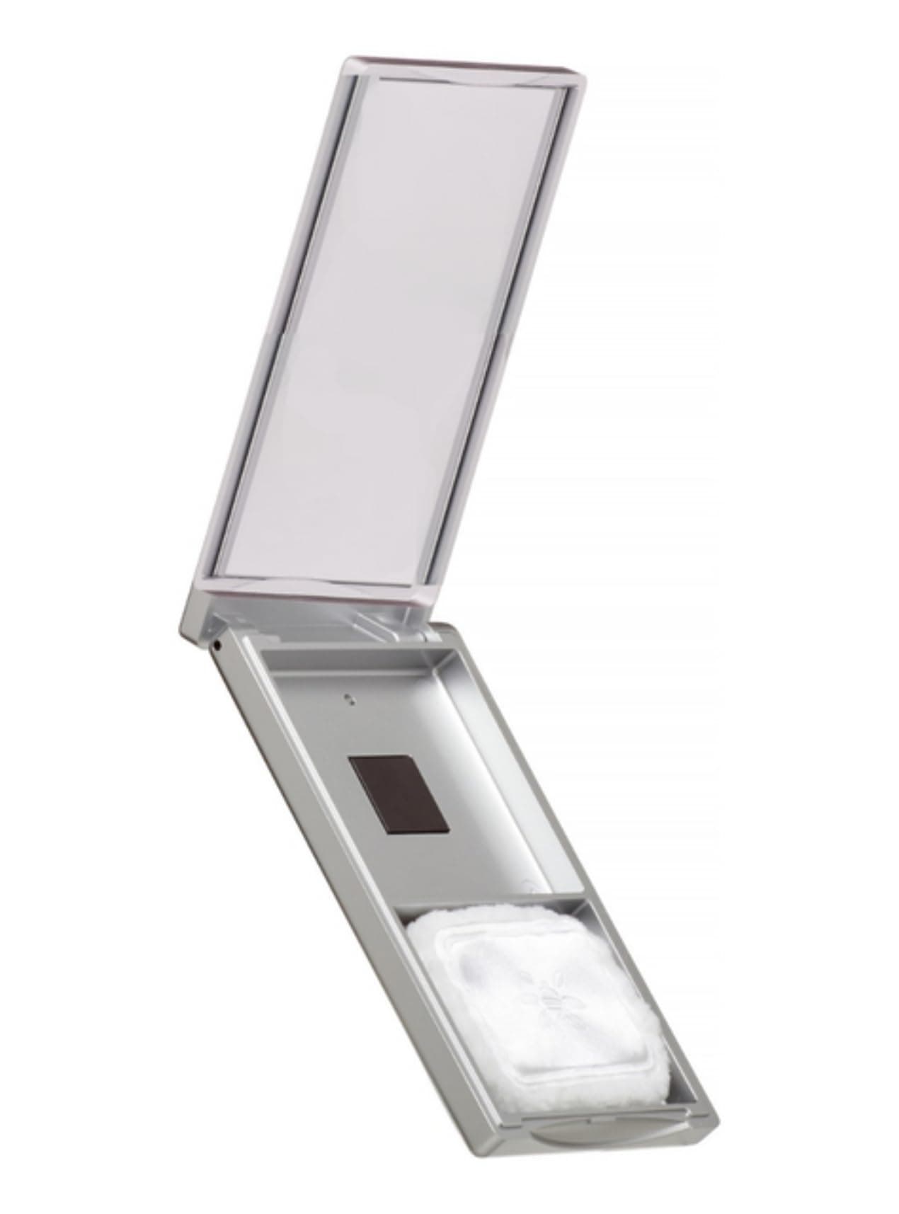 Honeybee GardensRefillable Foundation Powder Compact with Puff