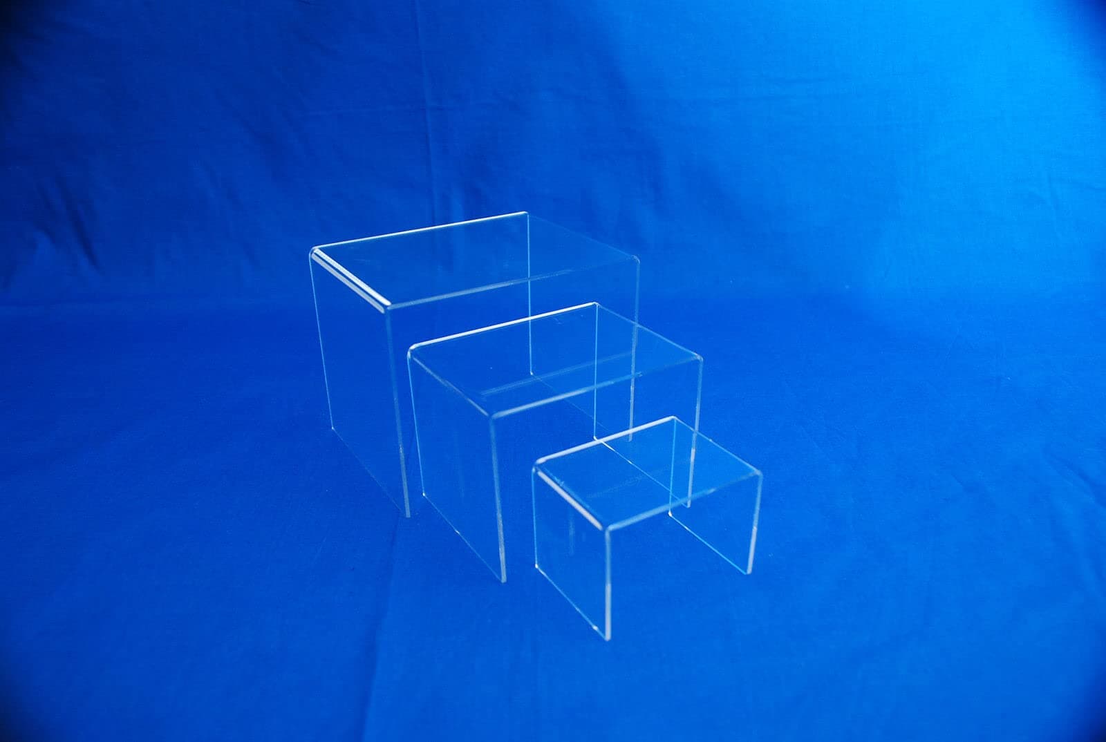 Budget Set of 3 Acrylic/Perspex Nesting Riser Display Plinths Small Jewellery Display (Medium)