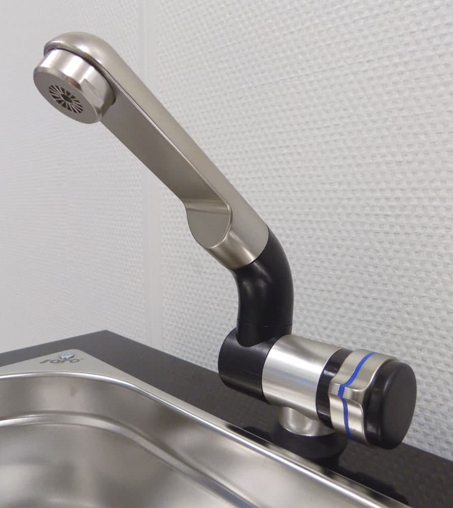 12 Volt tap compact/matt chrome + black/built-in automatic switch/stepless dosage of water jet.