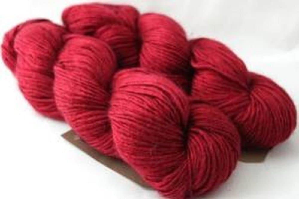 Fyberspates Scrumptious DK/Worsted Yarn - 100 Cherry