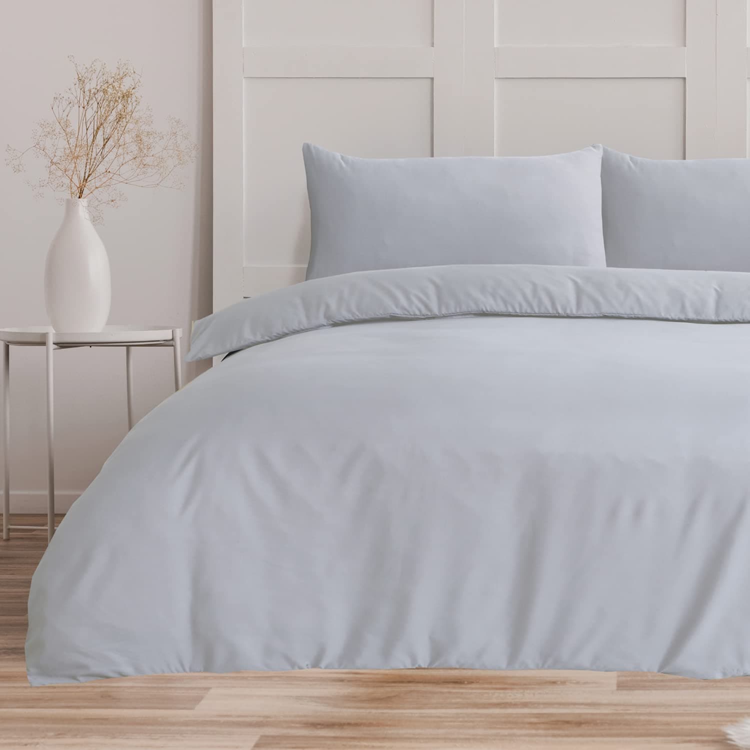 Bronwen Mathews Silver KingSize Duvet Set Plain Soft Microfibre Bed Quilt Cover with 2 Pillowcases, Easy Care Wrinkle Free King Size Bedding Set of 3 Pcs (Silver, King Duvet Cover Set)