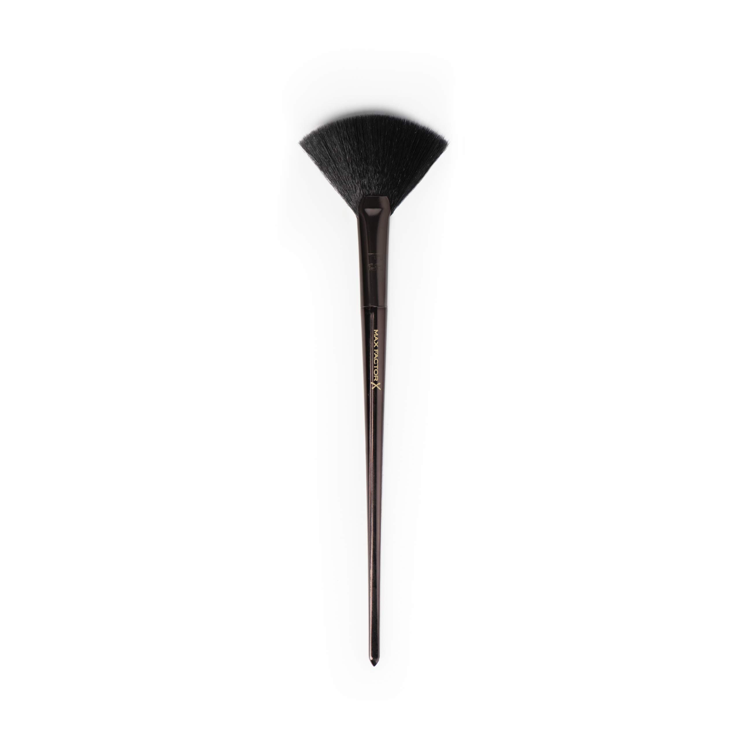 Max Factor Pro Fan Brush F5 By Mashael Ajeel