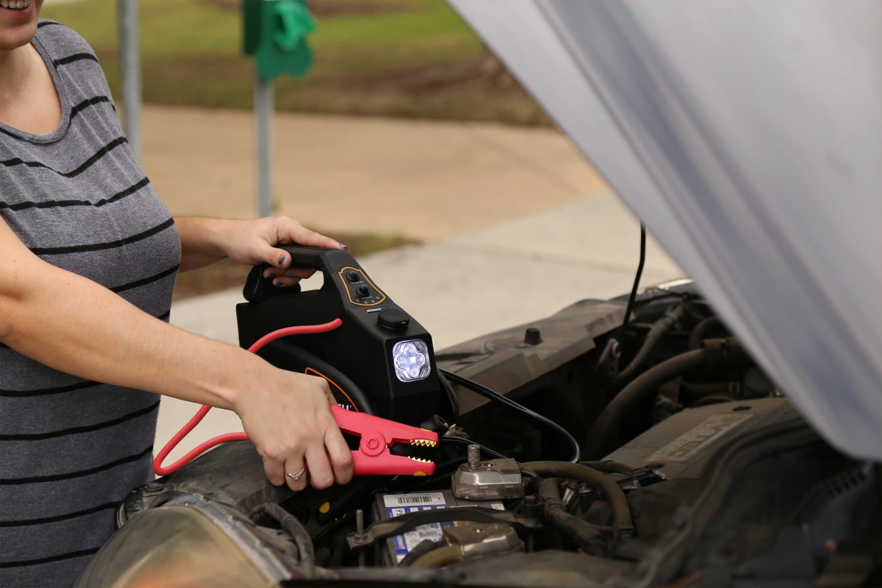 Duracell DRJS10 Portable Emergency Jumpstarter, Black