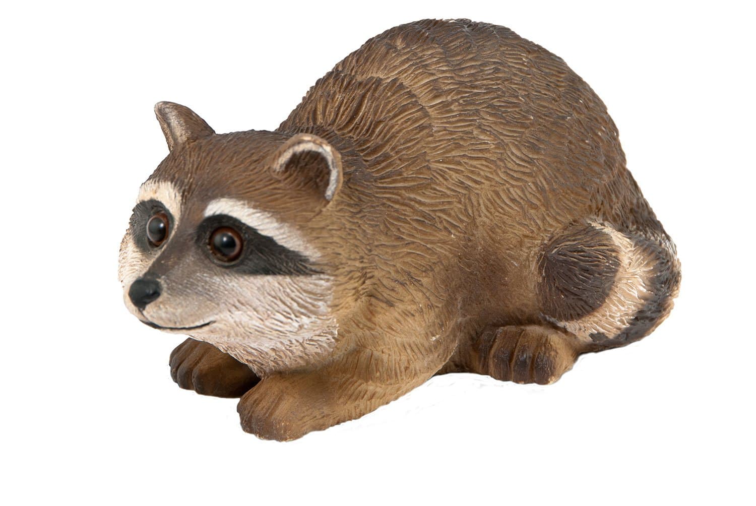 C3616 Crouching Raccoon Statue