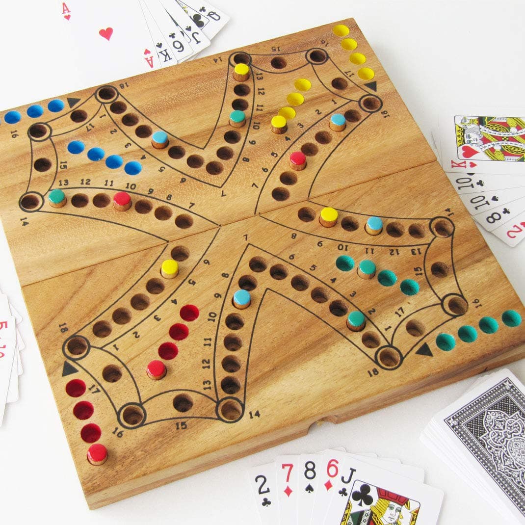 TOC 4 COLOUR BOARD GAME - TOCK. From 2 to 4 players from 7 yo, family strategy board game in eco-friendly solid wood - CE standards. Brand : le Délirant®, easy to store with reclosable board.