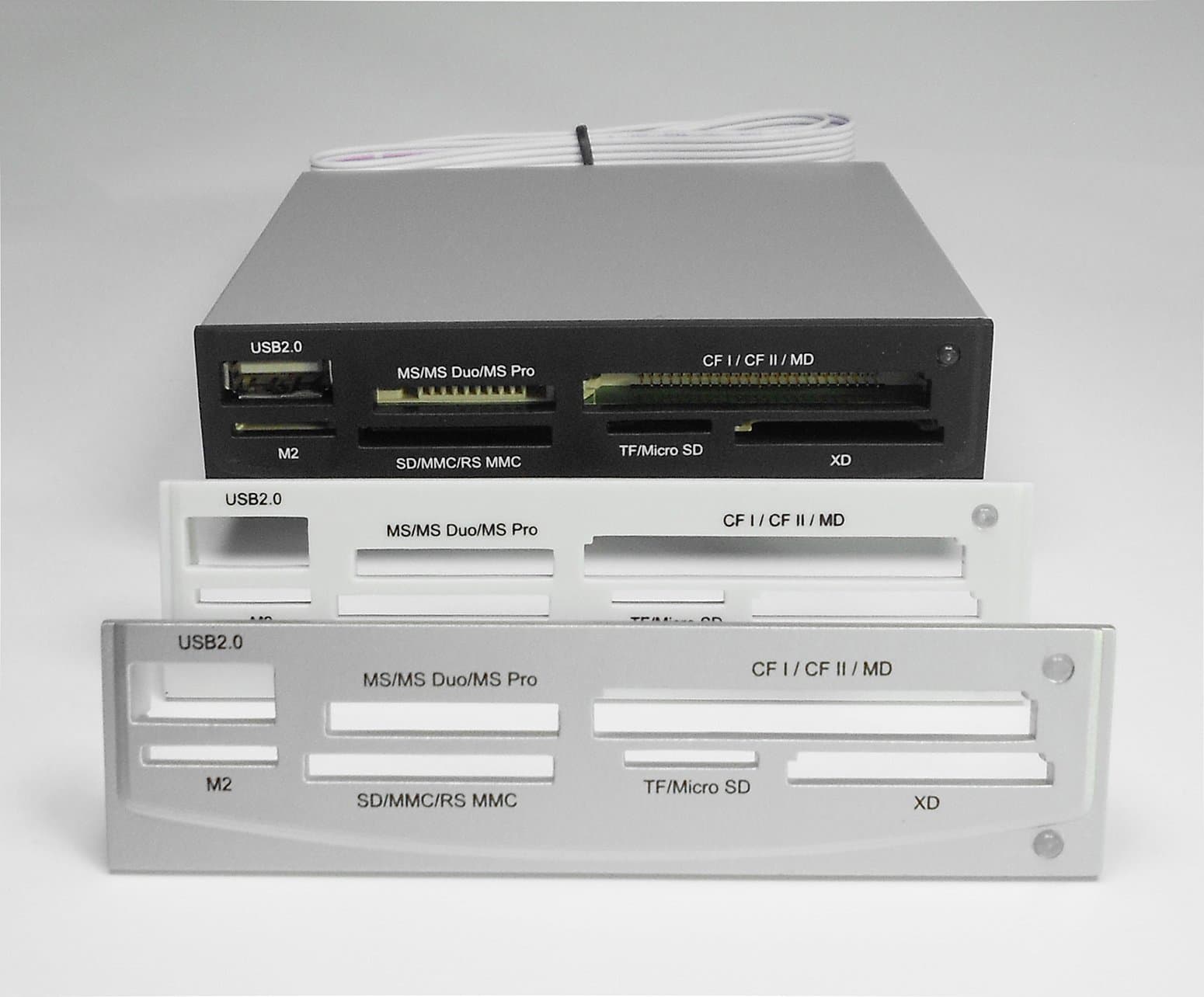 3.5" internal card reader, all in one with 1x USB with removable front panels