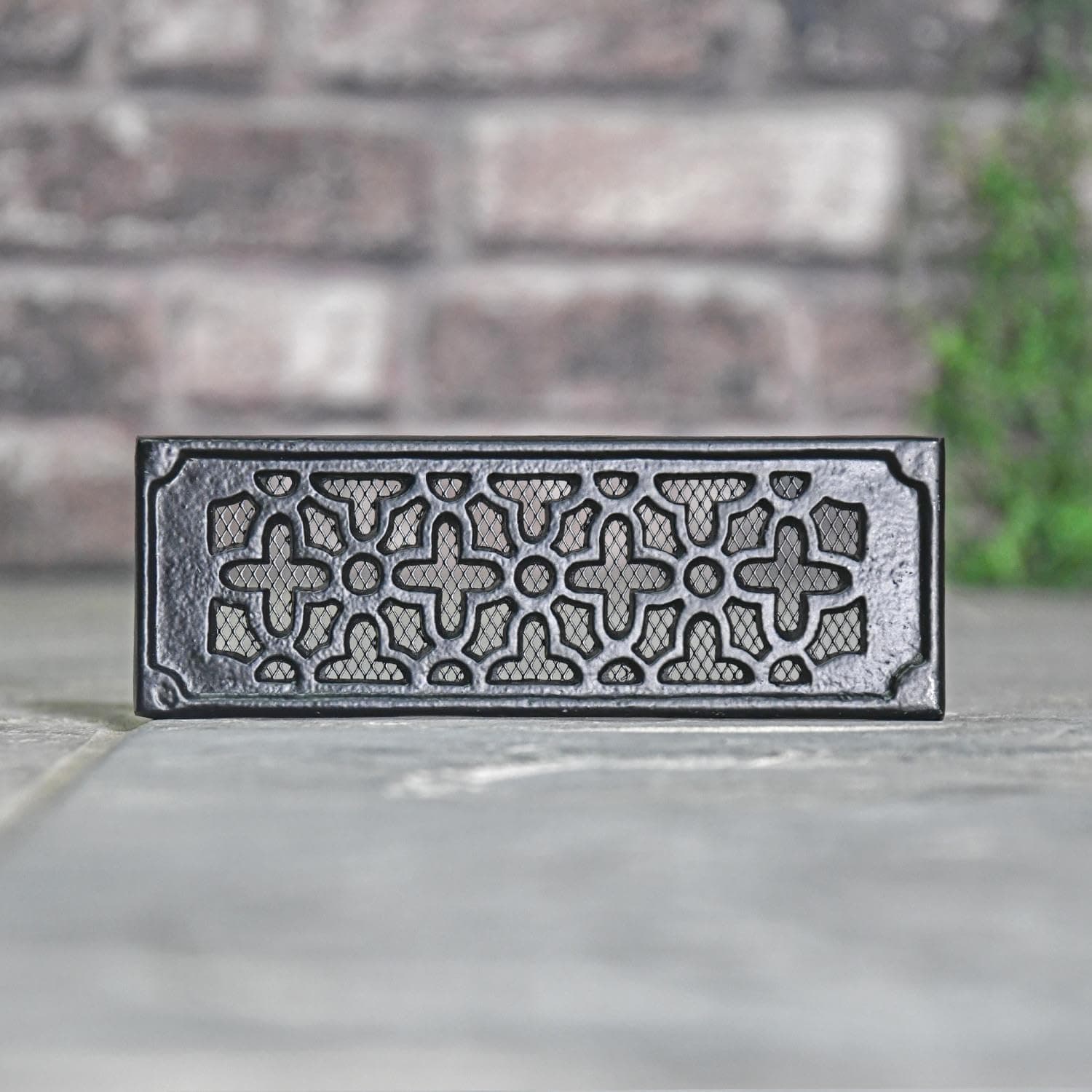 'Fleur' Black Air Brick 9" x 3.25" wth Mesh Guard