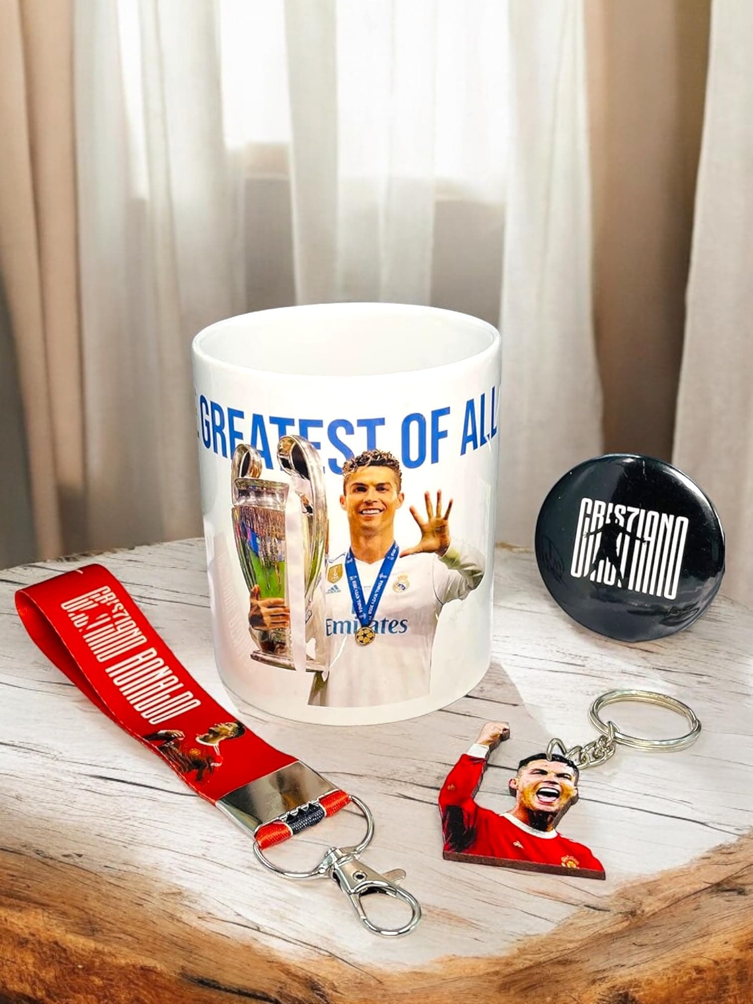 SINCE 7 STORE Gift box for Fans, INCLUDES 4 products: 1 Mug, 1 Keychain, 1 Keychain Lanyard & 1 badge