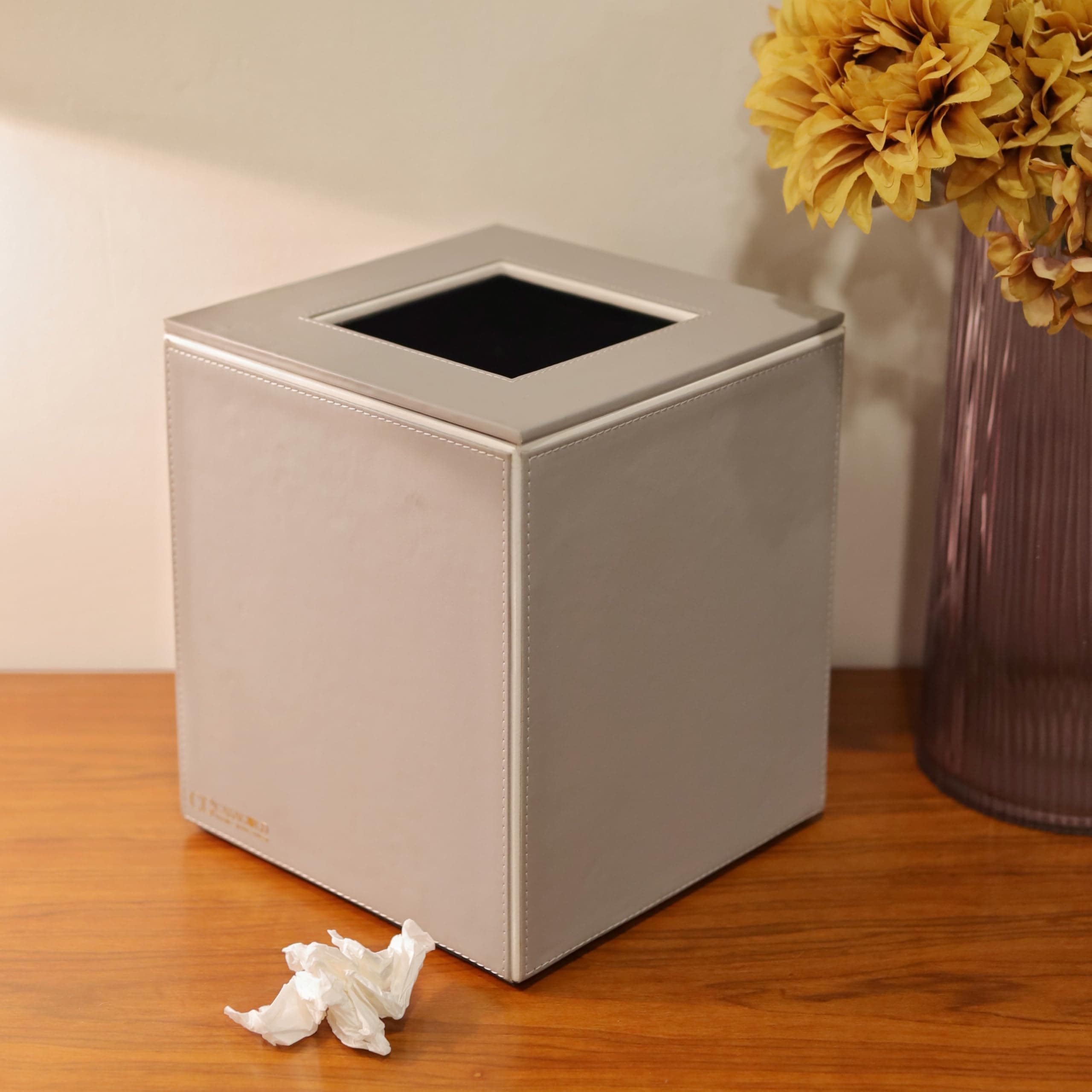 CasaGold Grey Small Square Classic PU Leather Dustbin with Lid I Wastebasket, Garbage Container Bin | Dustbin Waste Paper Baskets Elegant Home, Office, Bathroom High Class Hotel Decor Utility