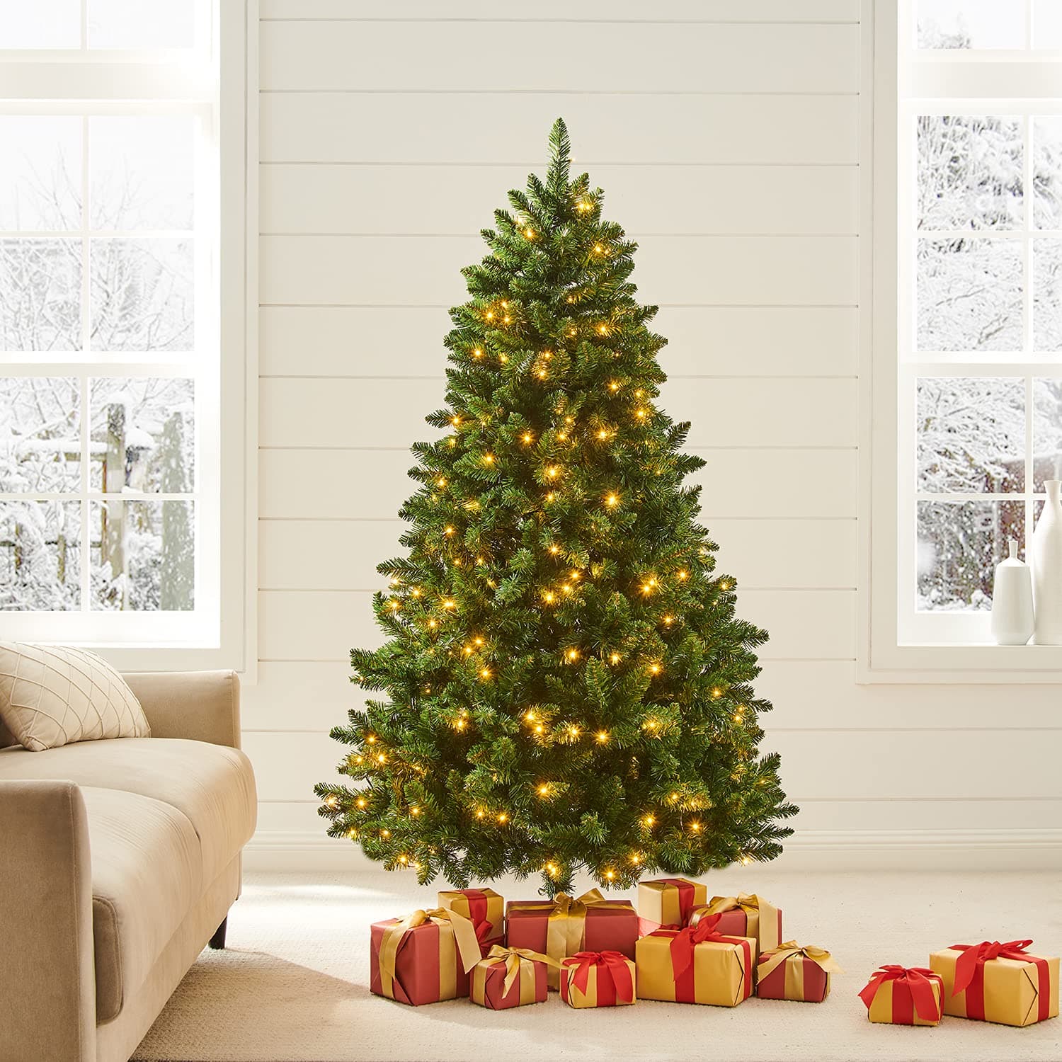 Pre-lit Artificial Green Spruce Christmas Tree with Warm White LED Lights (7FT)