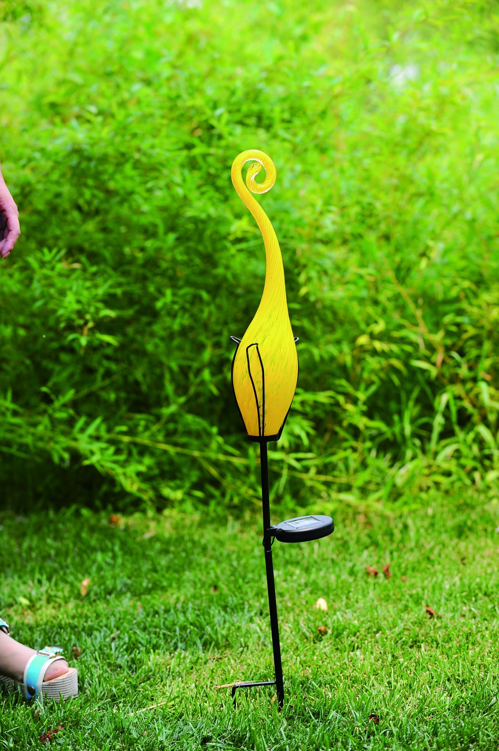 Solar Fiddle Top Yard Art, Yellow