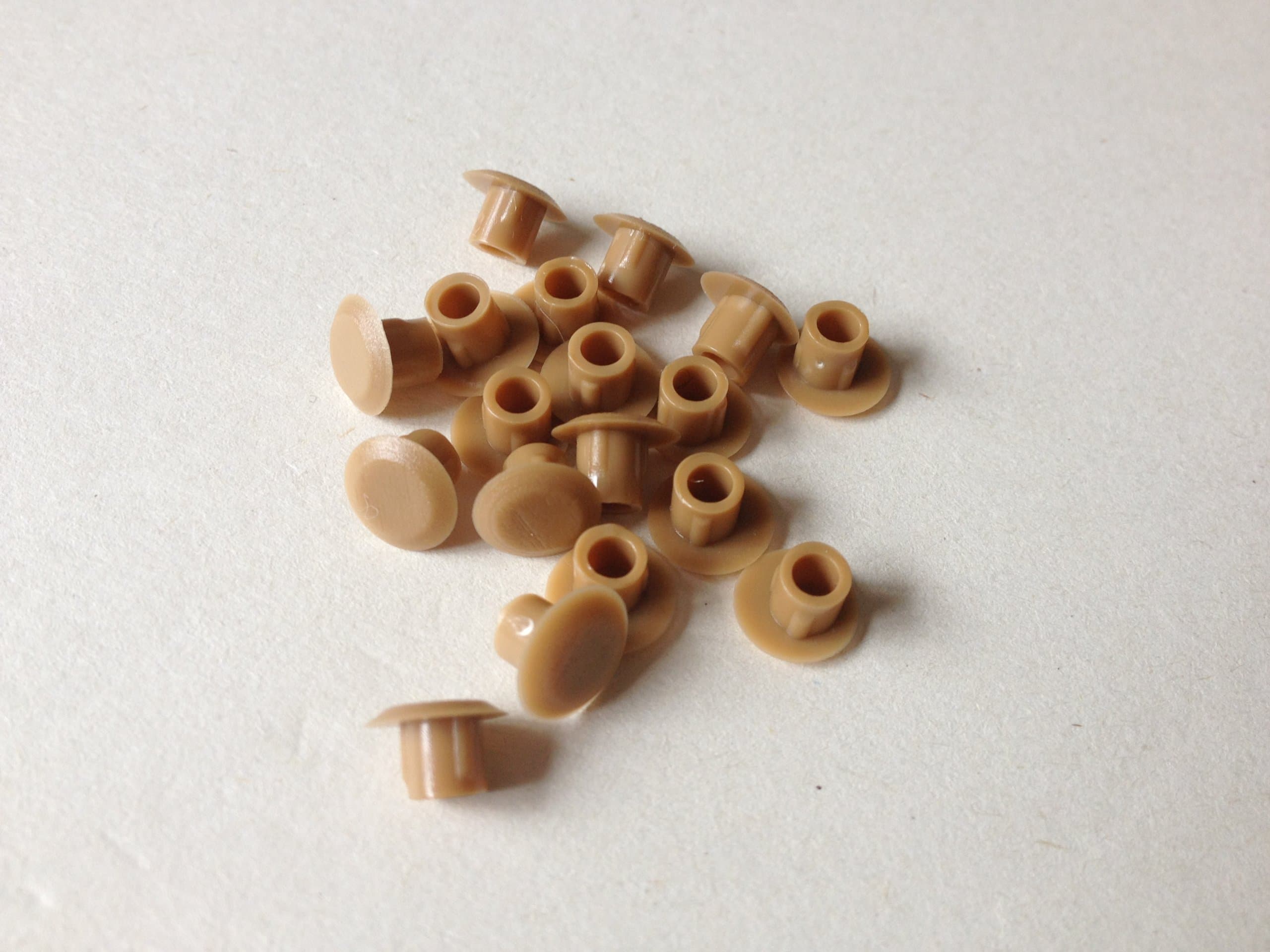Hole Cover Cap Pack 50 Oak Plastic 5Mm Diameter Hole