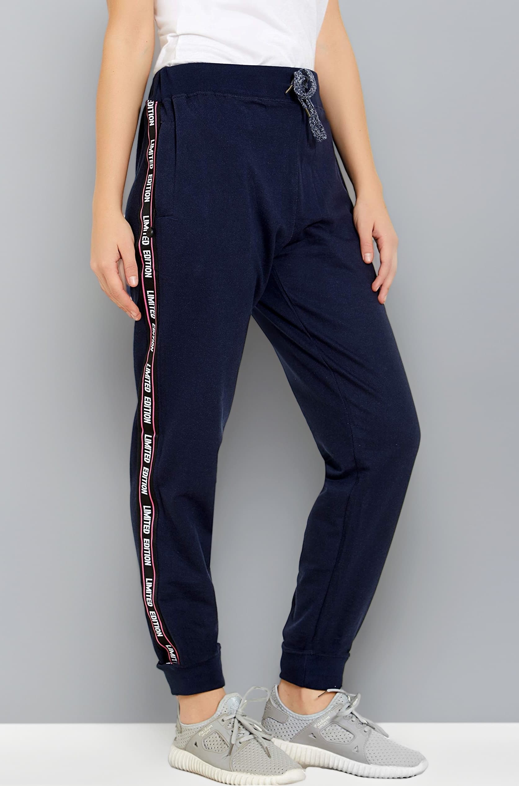 Women's Regular Fit Joggers