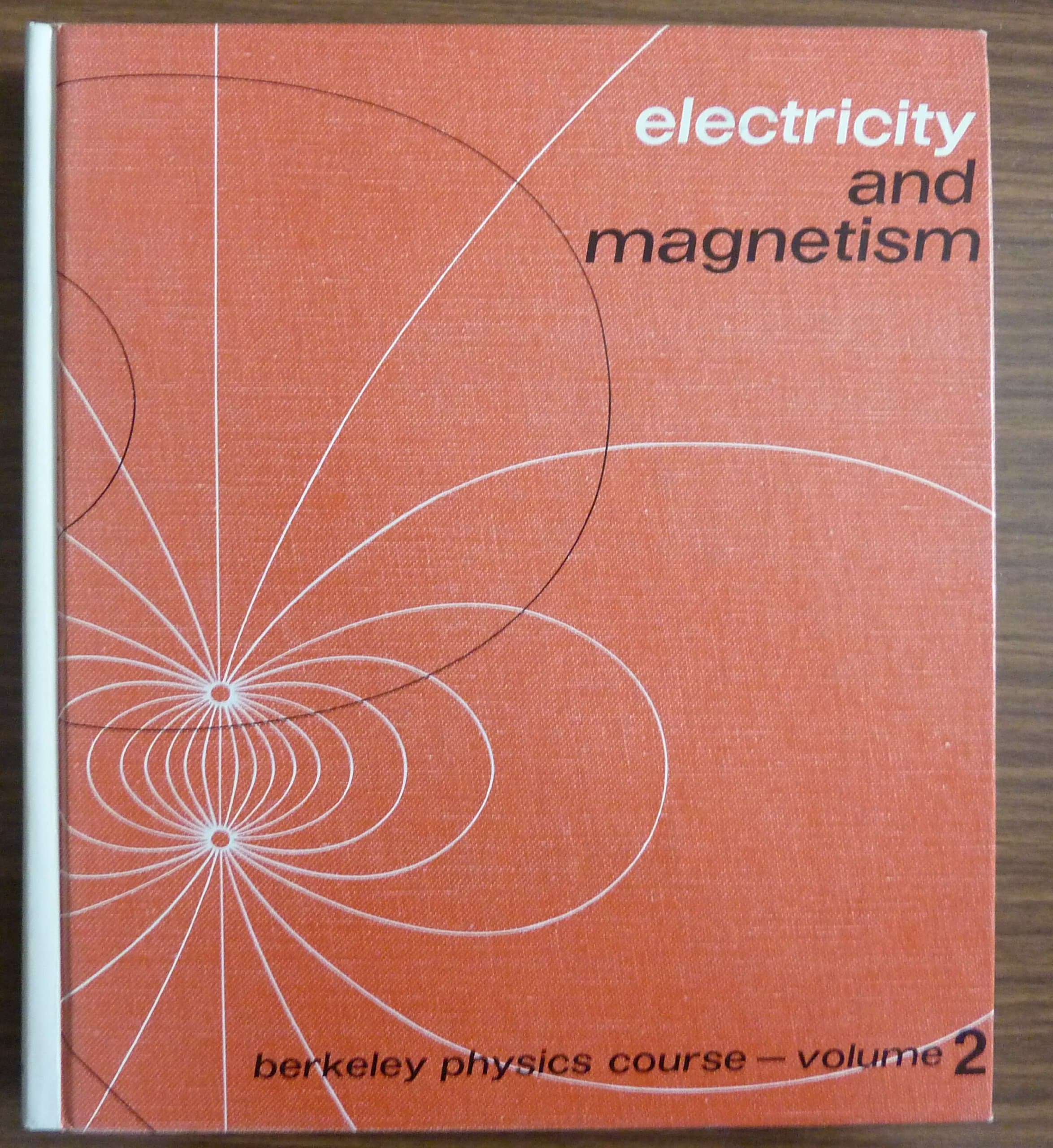 Berkeley Physics Course: Electricity and Magnetism v. 2 Hardcover – 1 January 1965