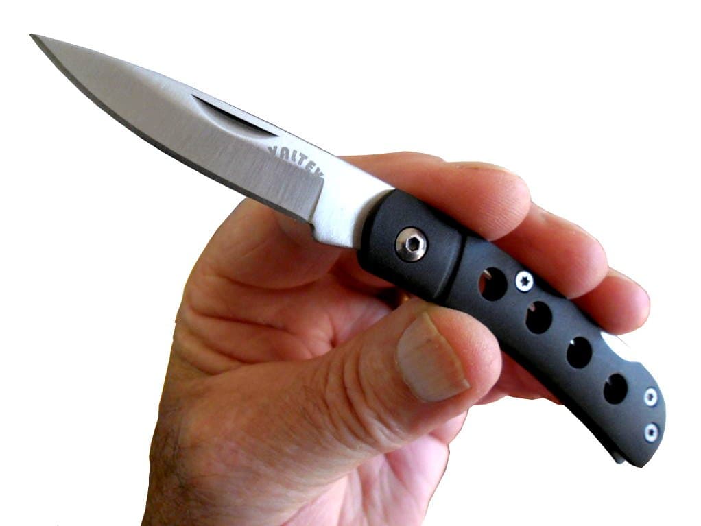 Valtev Small Folding Pocket Knife, Curved Black Anodized Aluminium Handle, Quality Stainless Steel lockback Blade, Sturdy Nylon Pouch