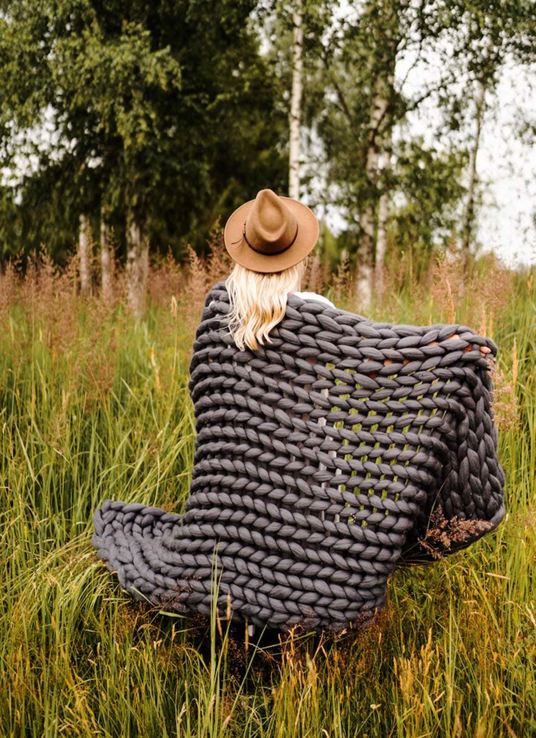 EASTSURE Chunky Knit Blanket Bulky Throw Merino Wool Hand Made Bed Sofa Throw Super Large,Dark Grey,80"x80"