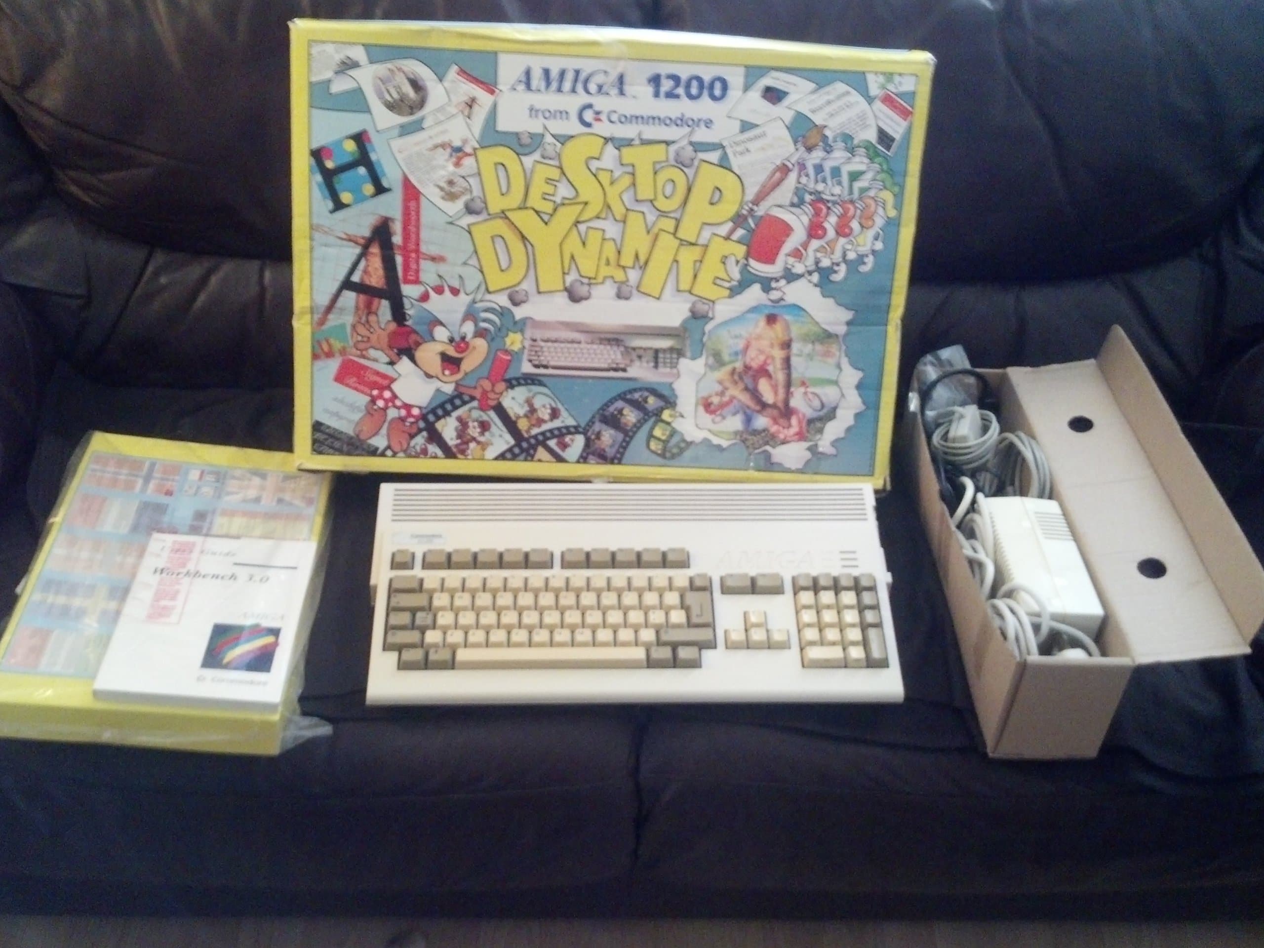Commodore Amiga 1200 - A1200 computer